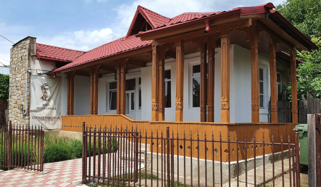 Pe Urmele lui Caragiale – Casa Memoriala a Maestrului Comediei Romanesti Pe Urmele lui Caragiale - Casa Memoriala a Maestrului Comediei Romanesti