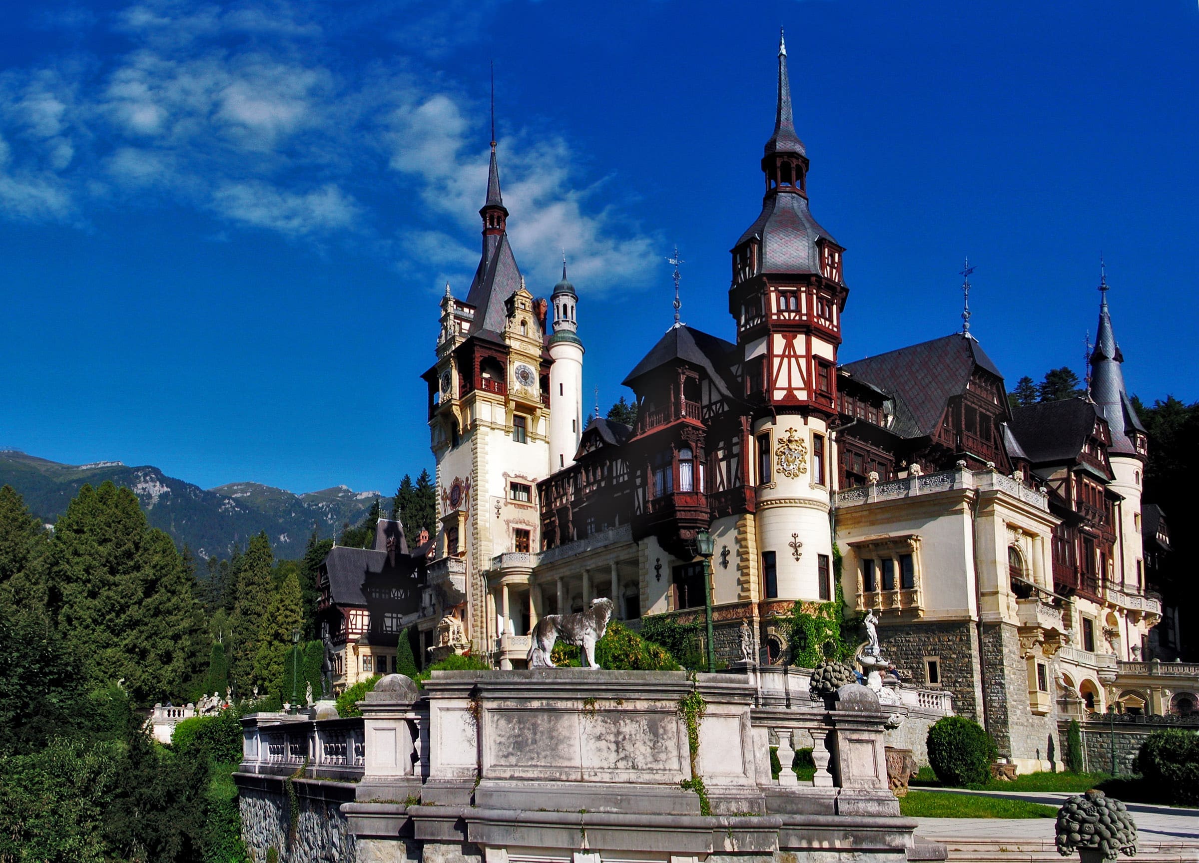 Castelul Peles – Un vis regal in inima muntilor Bucegi