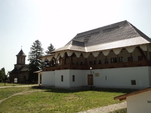 Muzeul Tiparului si al Cartii Vechi Romanesti – Calatorie prin Istoria Cuvantului Scris Muzeul Tiparului si al Cartii Vechi Romanesti - Calatorie prin Istoria Cuvantului Scris