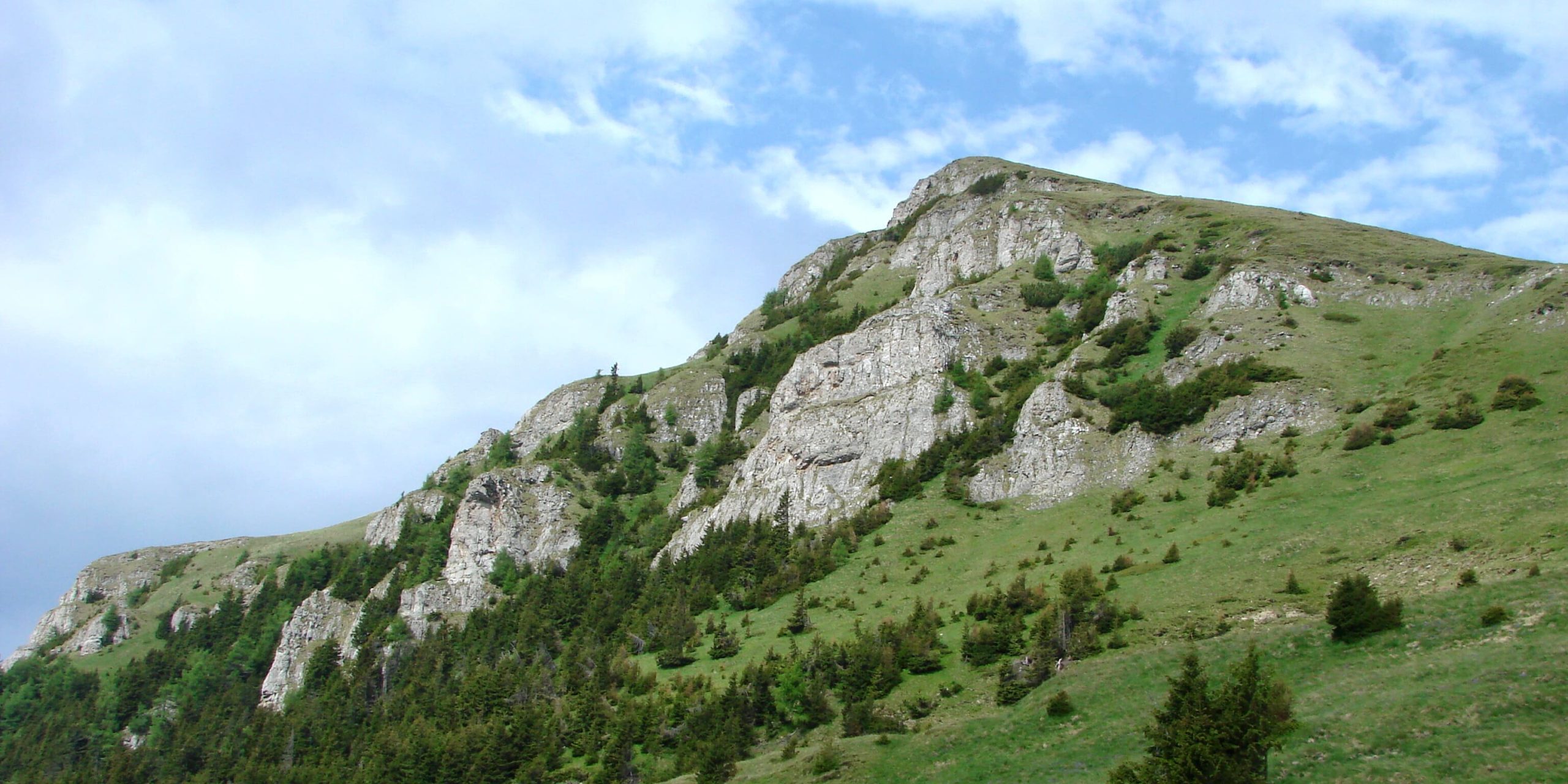 Parcul Natural din Muntii Bucegi si Capodoperele lor – Ghid Complet pentru Exploratori Parcul Natural din Muntii Bucegi si Capodoperele lor - Ghid Complet pentru Exploratori