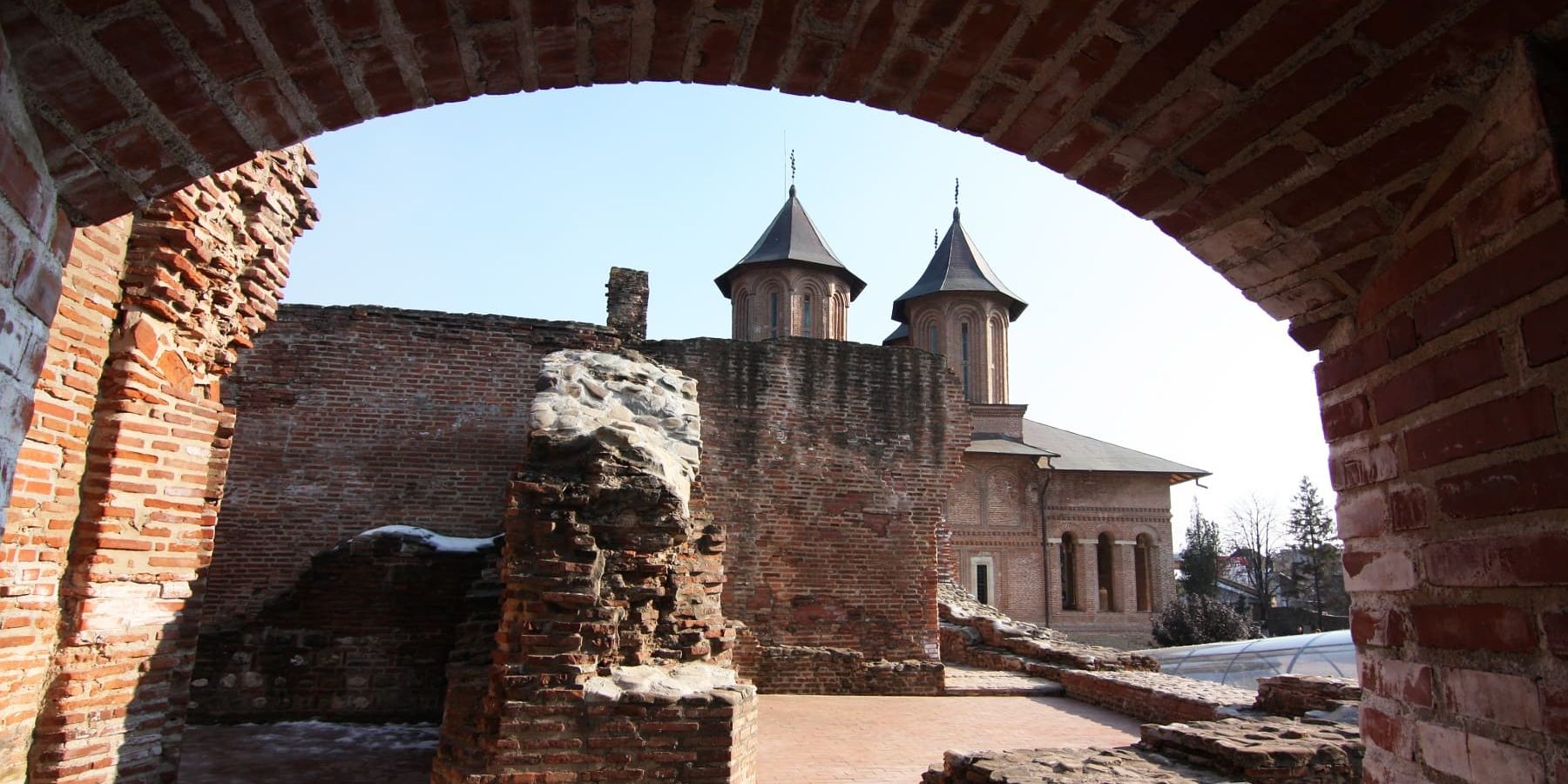 Curtea-domneasca-Targoviste-window
