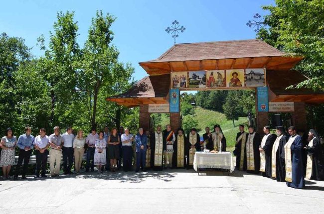 La Leagan – drumul spre linistea Manastirii Bunea La Leagan – drumul spre linistea Manastirii Bunea