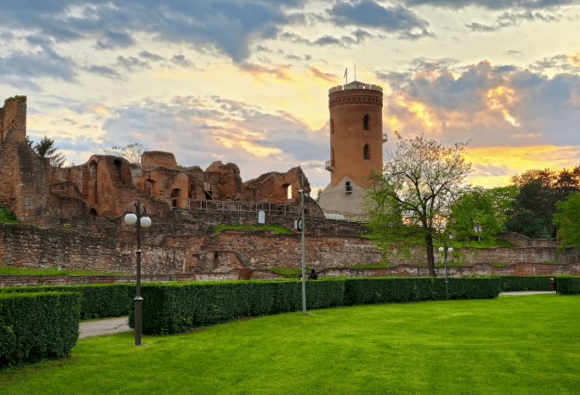 Parcul Chindia - Refugiu Verde langa Simbolurile Istorice ale Targovistei