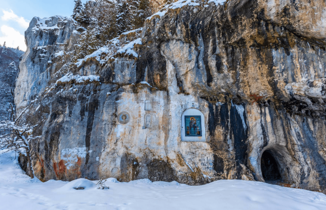 Drumetie Spirituala la Stanca Sfanta Ana - Panorama Spectaculoasa in Bucegi