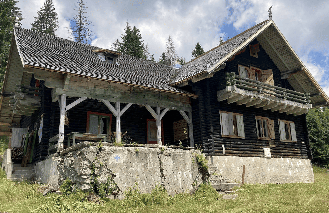 Descopera Traseul Cabana Leaota – Varful Leaota | Drumetie de Neuitat la 27 Minute de PurpleVague Descopera Traseul Cabana Leaota - Varful Leaota | Drumetie de Neuitat la 27 Minute de PurpleVague