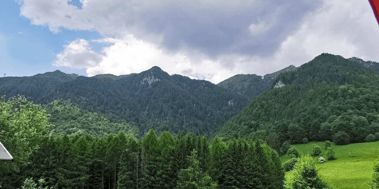 Descopera Traseul Cheile Zanoagei - Lacul Scropoasa - Cascada 7 Izvoare