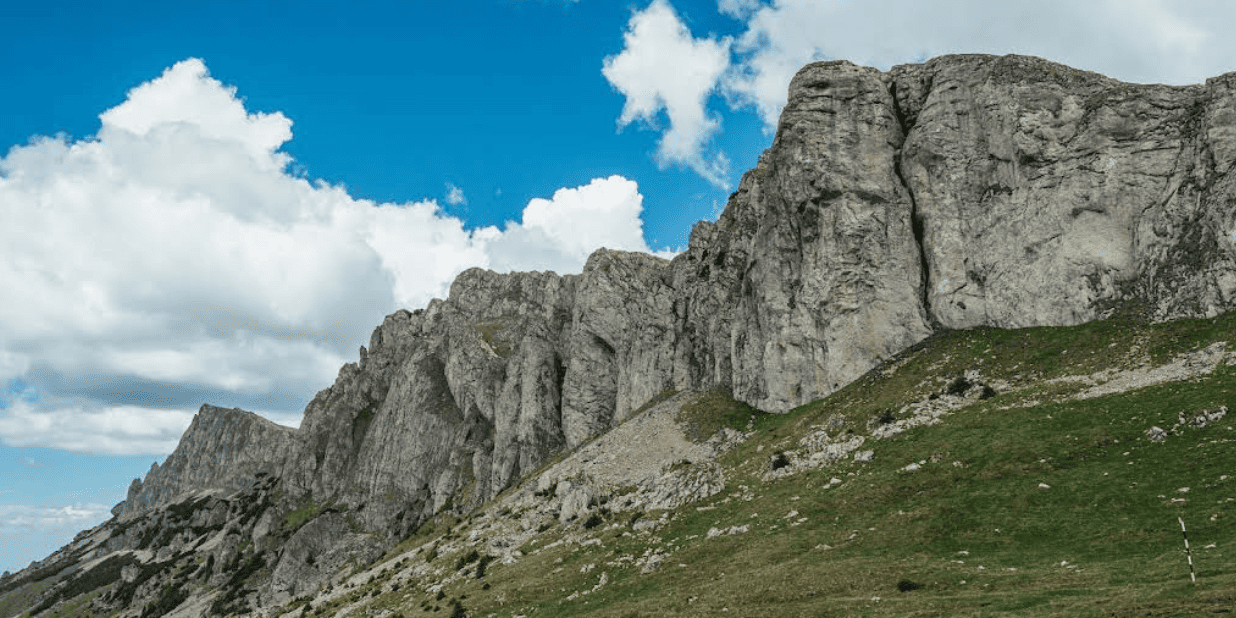 Cheile Horoabei - Saua Strunga - Cabana Padina: Aventura Montana Completa in Bucegi